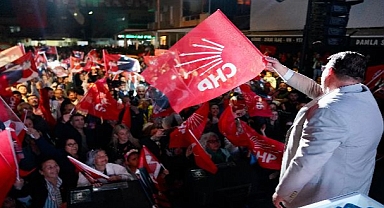 Seçim ofisi açılışı mitinge dönüştü