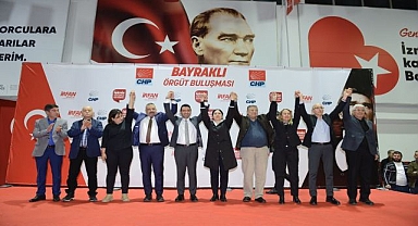 CHP Bayraklı örgütü tek yumruk!