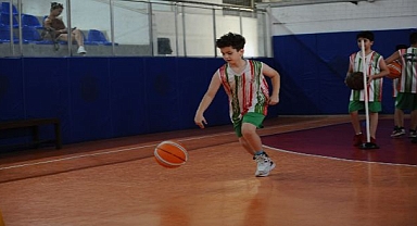 Karşıyaka’da sporla iç içe nesiller yetişiyor