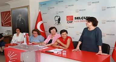 CHP Efes Selçuk Kadın Kollarında Köklü Değişim