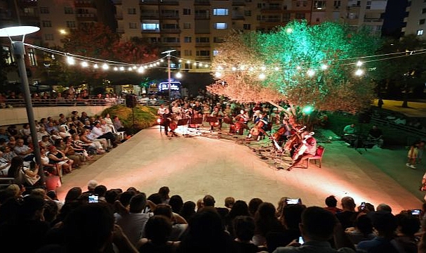 MAV Cello Ensemble, Zeytin Altında yaz esintisi yaşattı