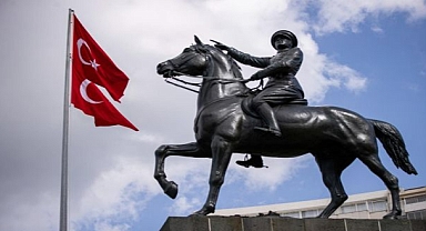 İzmir'de Cumhuriyet Bayramı kutlamaları başladı