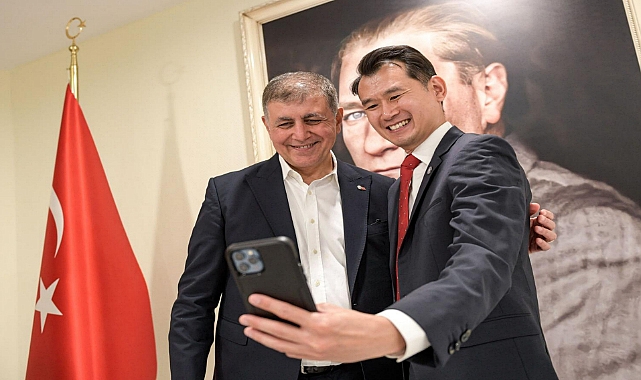 İzmir’in Yaşlı Dostu Şehir unvanı tescillendi