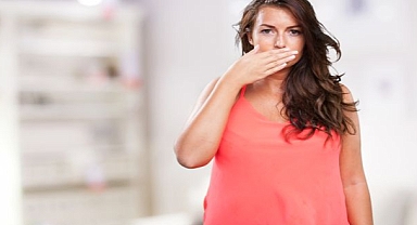 Ağız kokusuna yol açan 6 neden