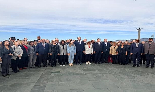 Öğretmeni yok sayan hiçbir iktidar ayakta kalamaz