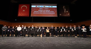 Dünya Türk Dili Ailesi Günü İzmir’de ilk kez düzenlendi