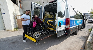Gaziemir Belediyesi’nden engelsiz ulaşım hizmeti
