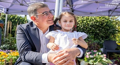 İzmir Büyükşehir öğrencinin yanında