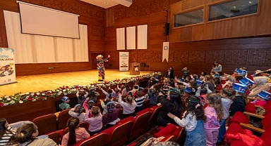 İZSU, yeni yıla miniklerle “Merhaba” dedi