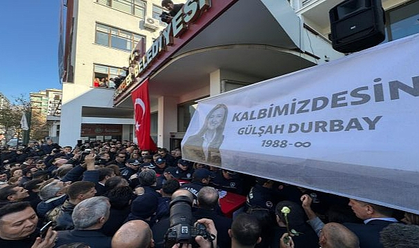 Manisa'nın ilk kadın belediye başkanı Gülşah Durbay son yolculuğuna uğurlanıyor