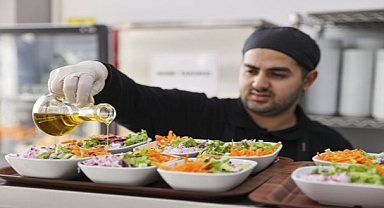 “Askıda Yemek” uygulamasıyla Buca’da 44 bin kişiye destek