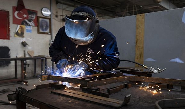 İzmir’in sihirli elleri kent için üretiyor