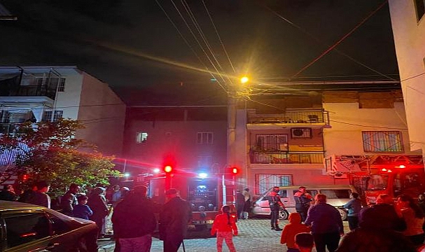 İzmir İtfaiyesi Buca'da yangına müdahale etti