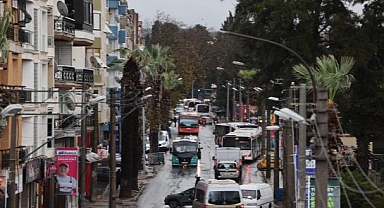 Özmen Caddesi'nde yeni altyapı yağmur sınavını geçti
