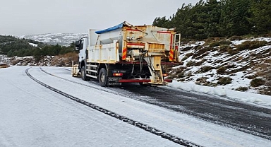 Yağışlı haftada kar ve buzlanmalara karşı çalışmalar sürüyor 