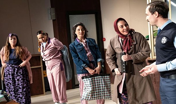 Mor Şalvar seyircisiyle Karşıyaka’da buluşuyor