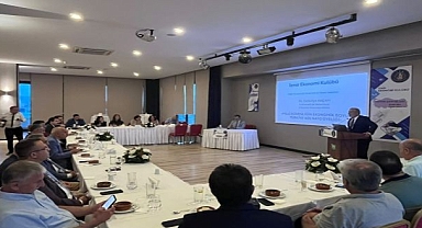 İzmir Ekonomi Kulübü’nde Türkiye’nin NATO üyeliği, milli güvenliği ve jeopolitik geleceği masaya yatırıldı