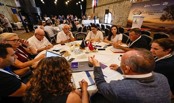 İzmir zeytininin yol haritası çiziliyor