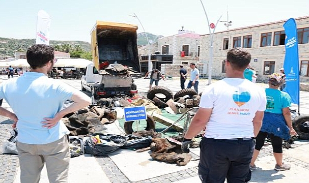 Yeni Foça’da denizden çıkanlar şaşırttı