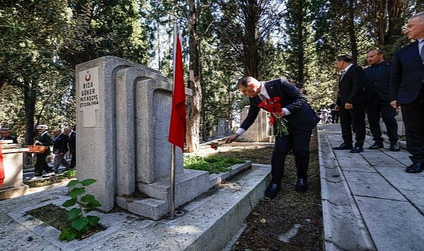 15 Temmuz şehitleri İzmir’de dualarla anıldı