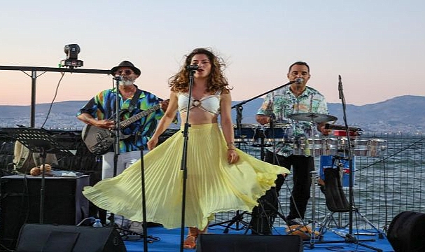 İzmir Marina’da ritim, deniz ve müzik bir arada
