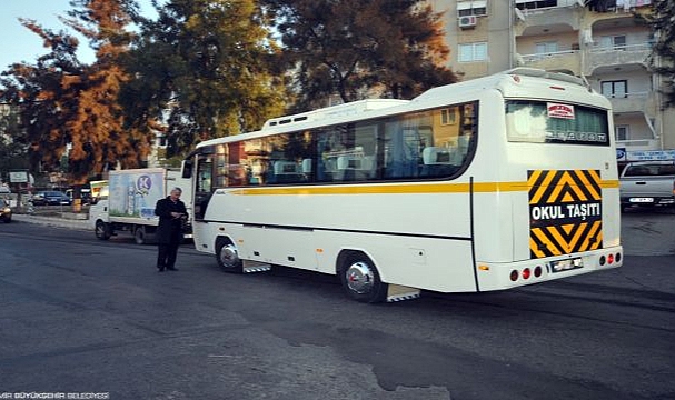 Büyükşehir’den İzmir’e 400 yeni servis aracı plakası